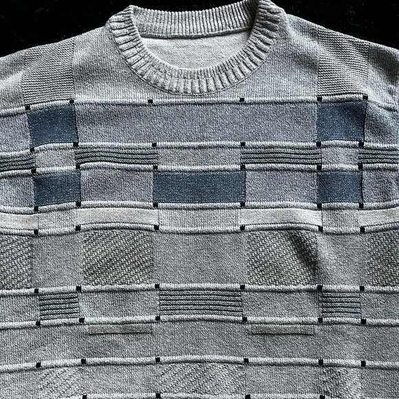 Vintage Light Blue Sweater - Picture 2 of 3